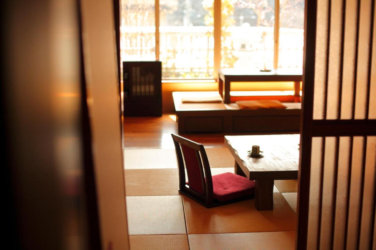 Sakaeya Hotel Yamanouchi  Exterior photo